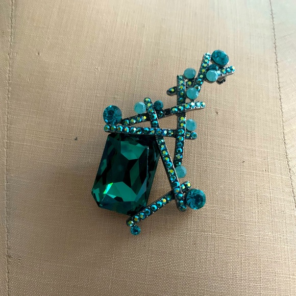 Brooch Bundle - Picture 5 of 5